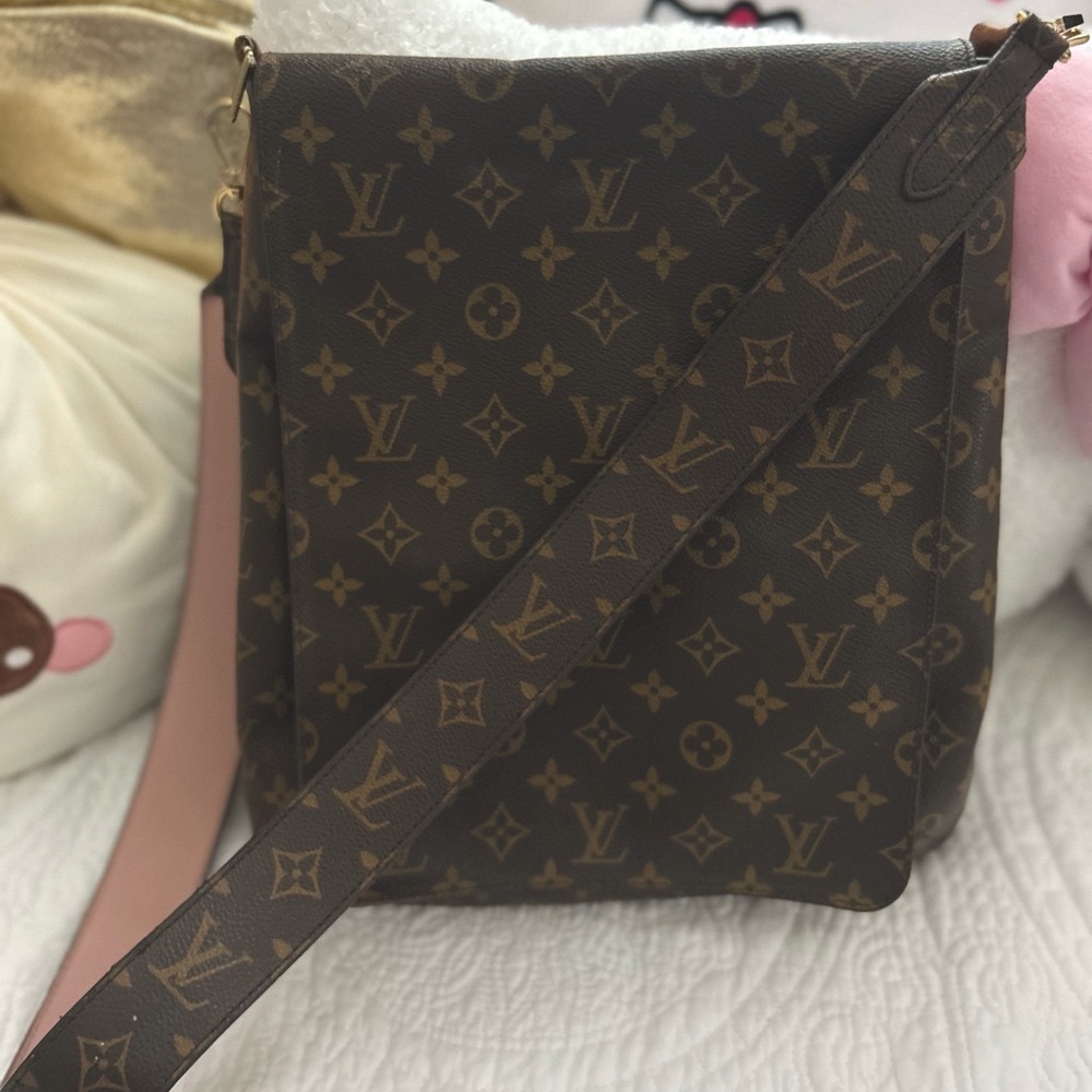 Louis Vuitton Brown Monogram Shoulder Bag- Musset